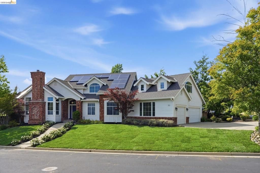 Photo of 471 Silver Hollow Dr Dr, Walnut Creek, CA 94598 (MLS # 41133059)