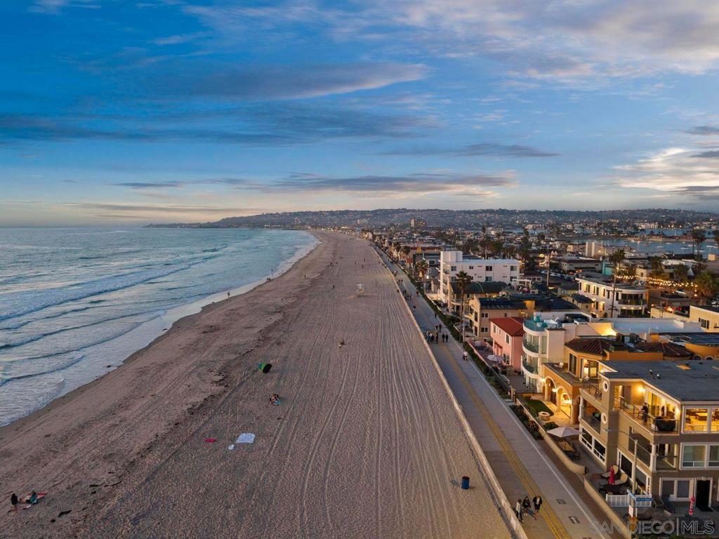 3409 ocean front walk