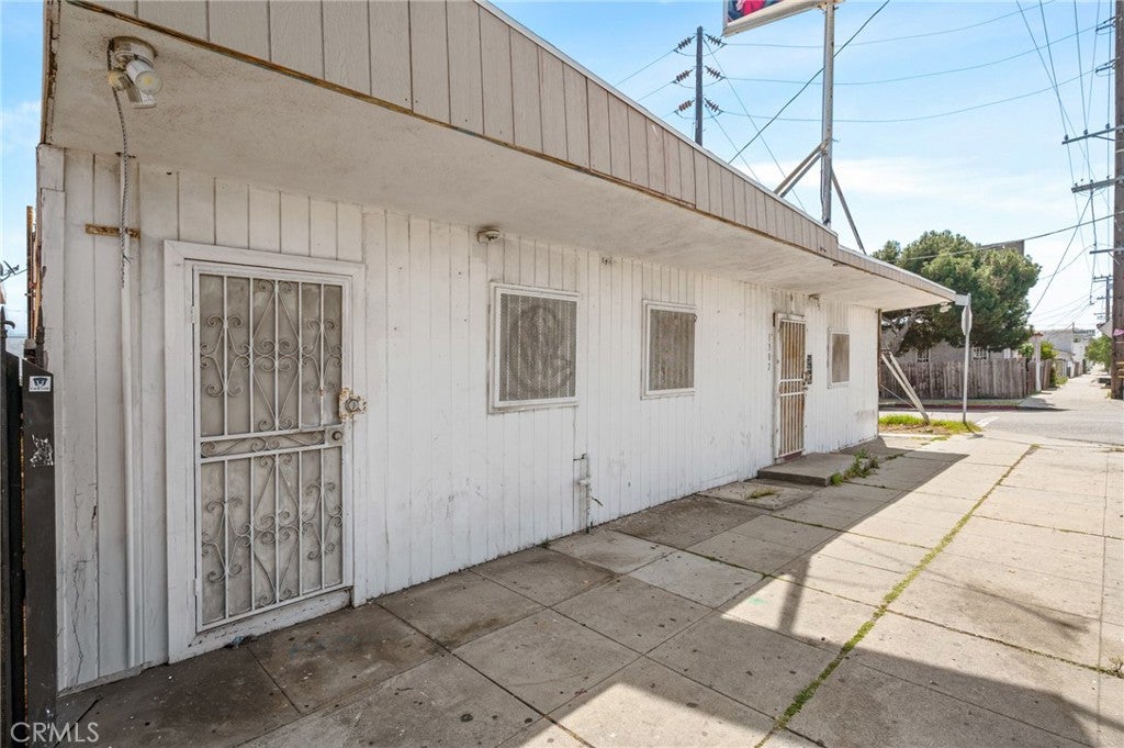 1302 N Wilmington Boulevard