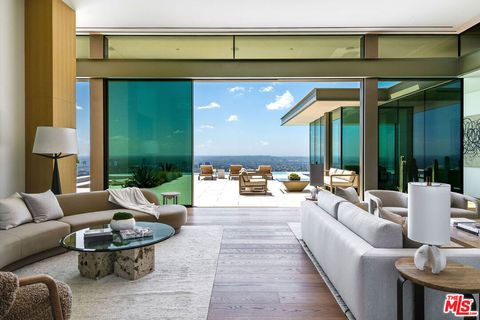 9016 Thrasher Avenue Los Angeles CA 90069