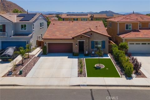 Photo of 27428 Saginaw Drive, Menifee, CA 92585 (MLS # SW26084406)