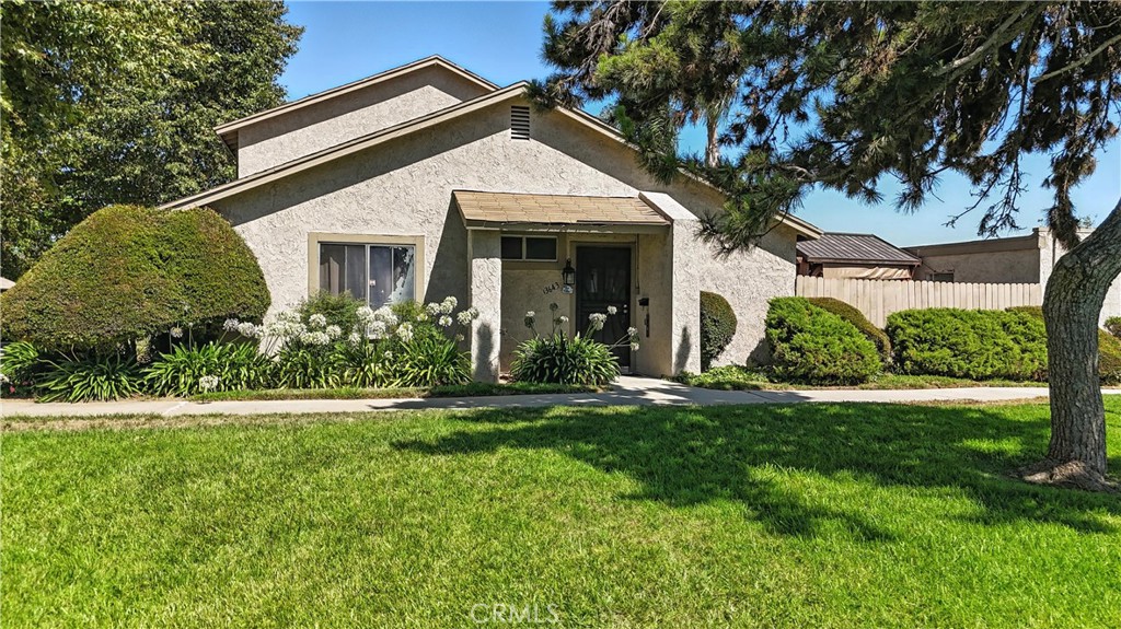 Charming 2-Bed Condo in Gated Avocado Heights Community!
Welcome to this cozy 2 bed, 1 bath condo with 816 sq ft of comfortable living space. Located in a highly desirable gated community, enjoy resort-style amenities including a huge pool, clubhouse, and walking trails. HOA covers all utilities except Edison! Nestled in the heart of Avocado Heights, you’re just minutes from parks, schools, shopping, and major freeways. The perfect blend of comfort, convenience, and community — don’t miss this opportunity! Under $500k in LA County!! WOW!