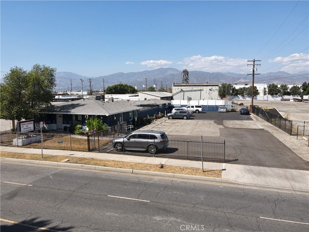 1823 W San Bernardino