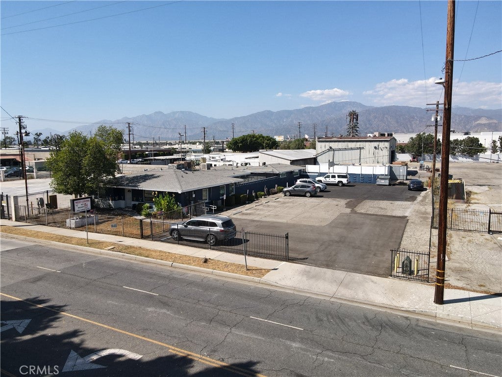 1823 W San Bernardino