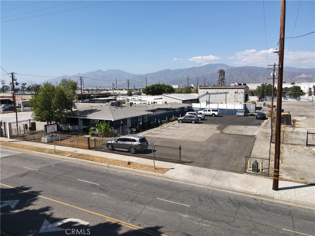 1823 W San Bernardino