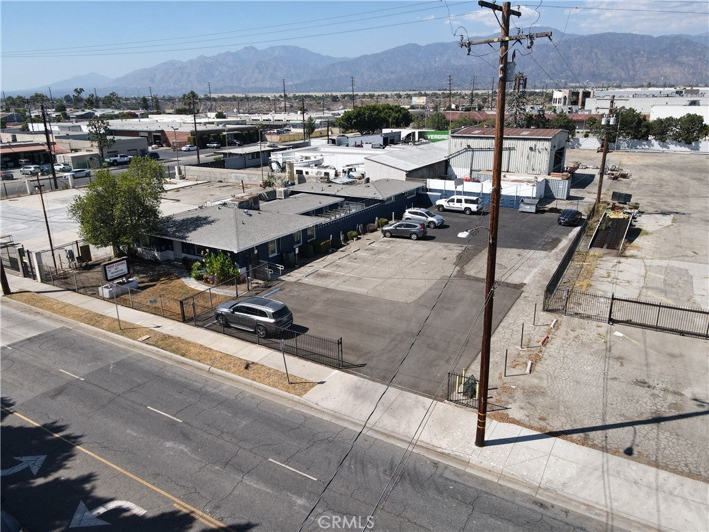 1823 W San Bernardino