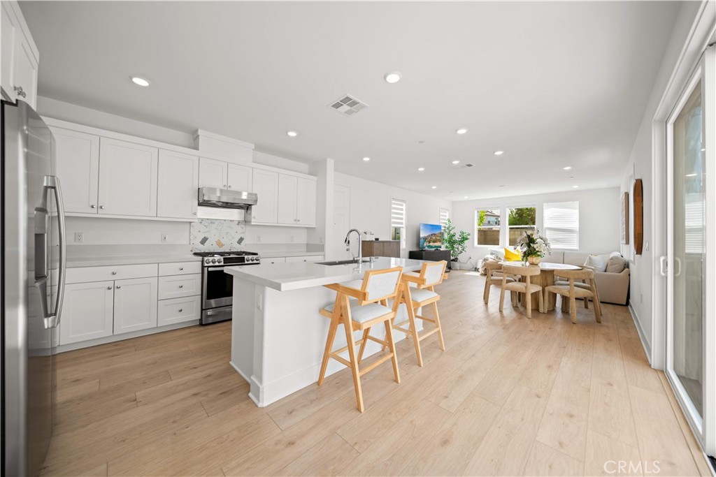 201 Yerba, Irvine CA 92618 - Photo 10