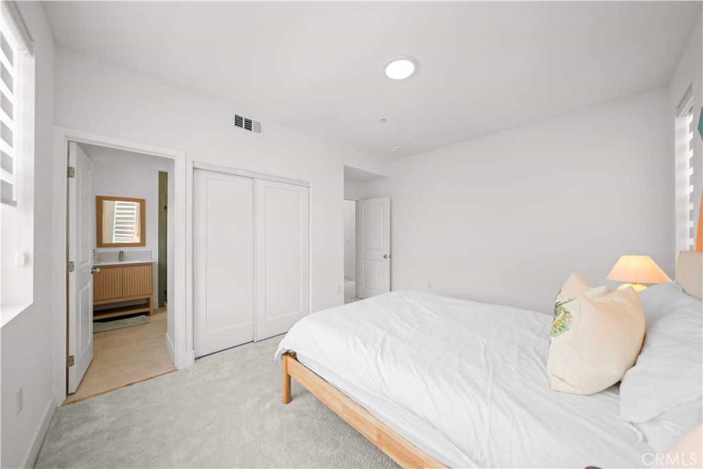 201 Yerba, Irvine CA 92618 - Photo 27