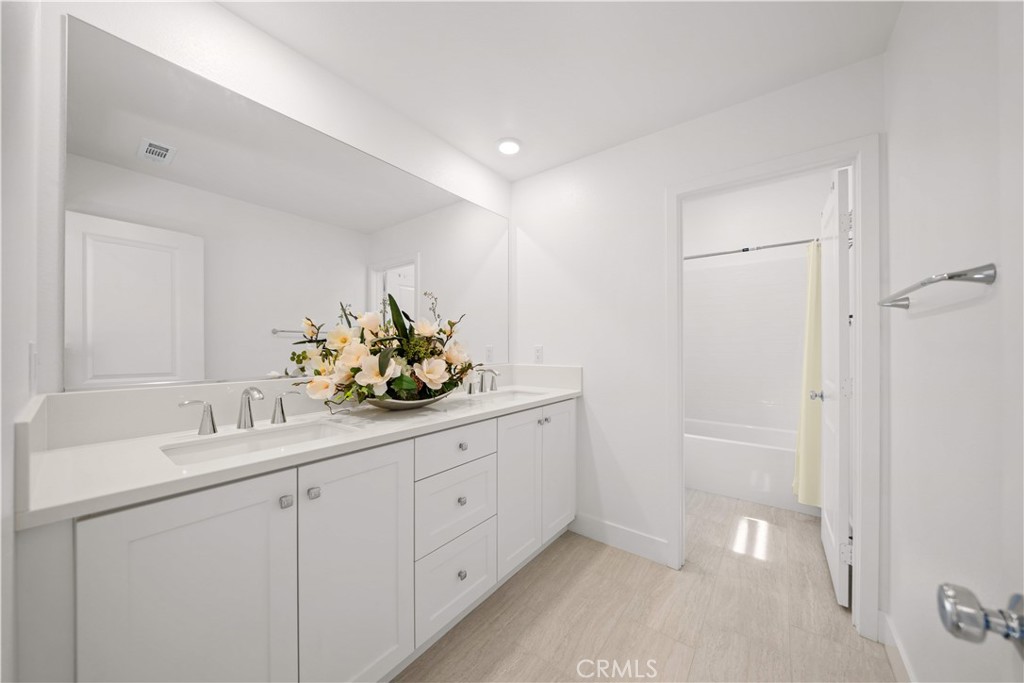 201 Yerba, Irvine CA 92618 - Photo 24
