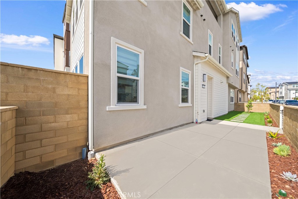 201 Yerba, Irvine CA 92618 - Photo 51