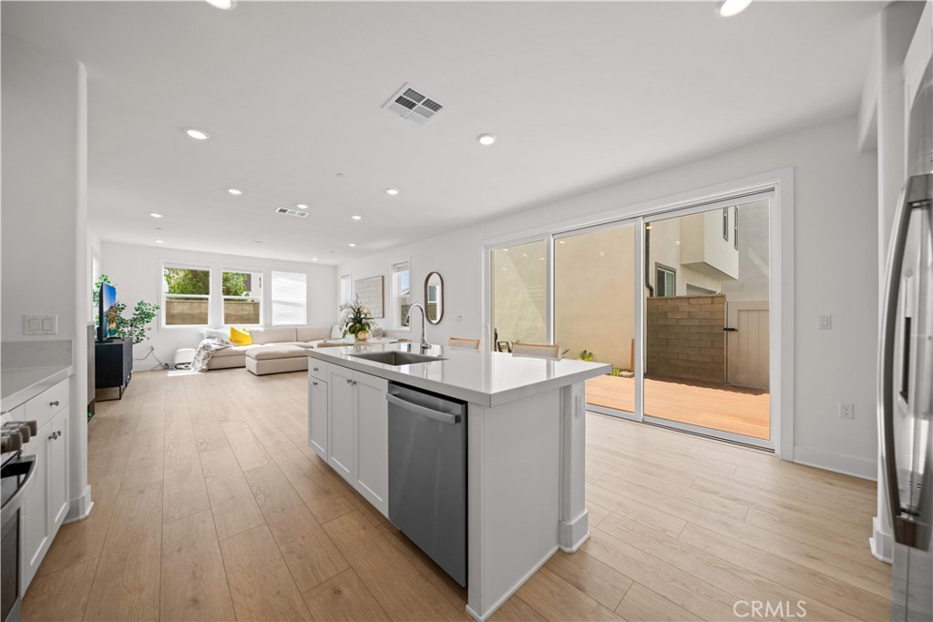 201 Yerba, Irvine CA 92618 - Photo 11