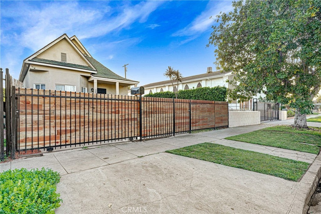 1782 w 36th pl Pl, Los Angeles CA 90018