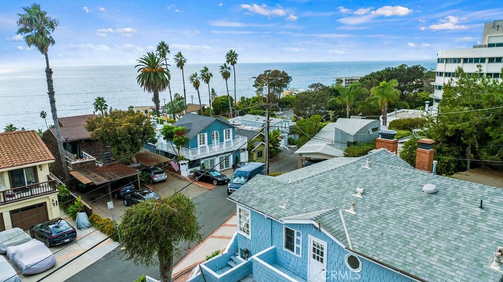 Photo of 31922 Virginia Way, Laguna Beach, CA 92651 (MLS # OC25235330)