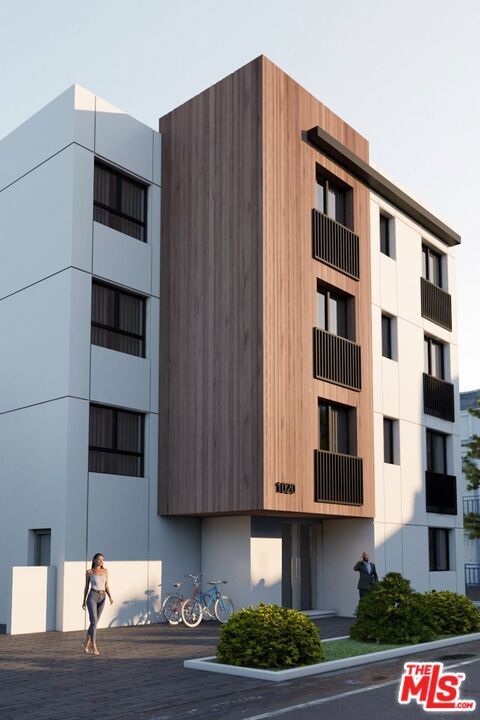 Photo of 1020 N Ardmore Avenue, Los Angeles, CA 90029 (MLS # 26667287)