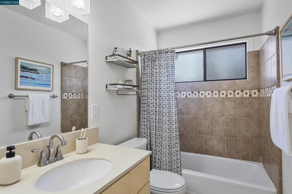 MISSION PINES - Residential