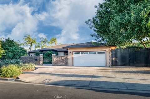 Photo of 2515 E Los Altos AVE, Fresno, CA 93710 (MLS # FR26128484)
