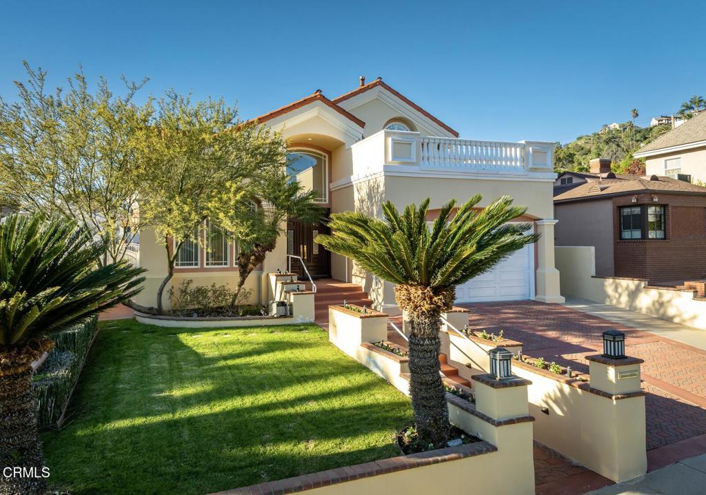 1075 E Tujunga Avenue