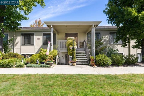 Photo of 2665 Pine Knoll Dr #8, Walnut Creek, CA 94595 (MLS # 41148319)
