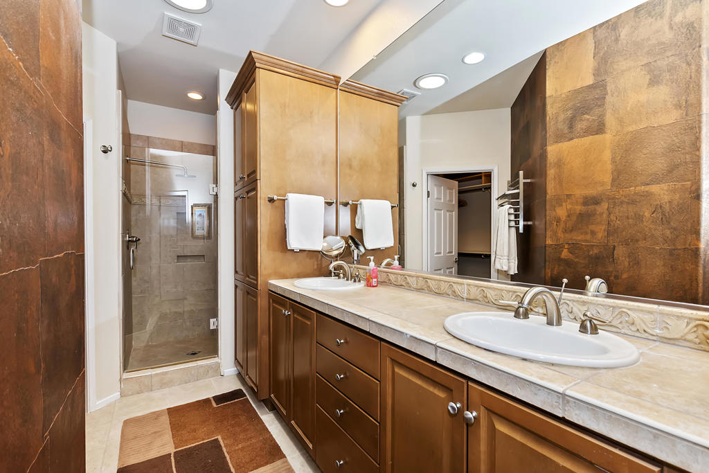 Tierra Hermosa - Residential