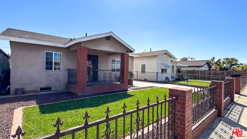1418 S McBride Avenue