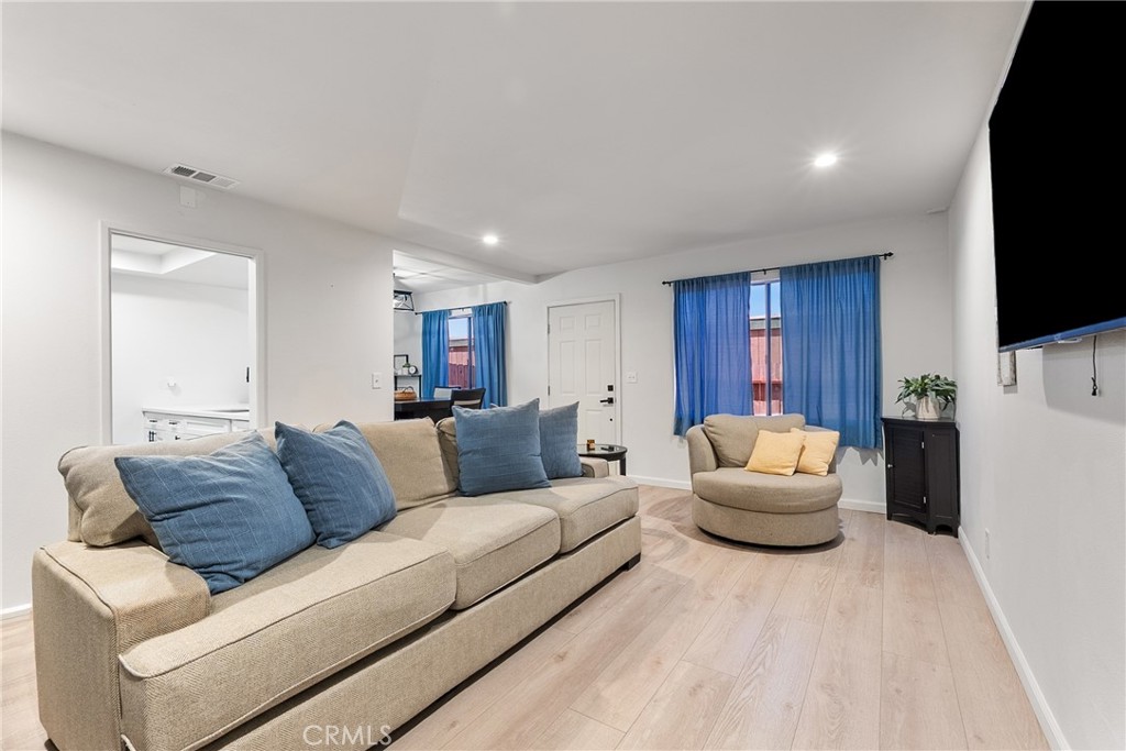 159 S Wilmington F