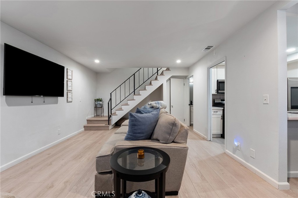159 S Wilmington F