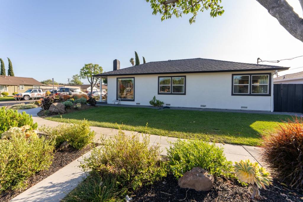 1825 Wilshire Boulevard