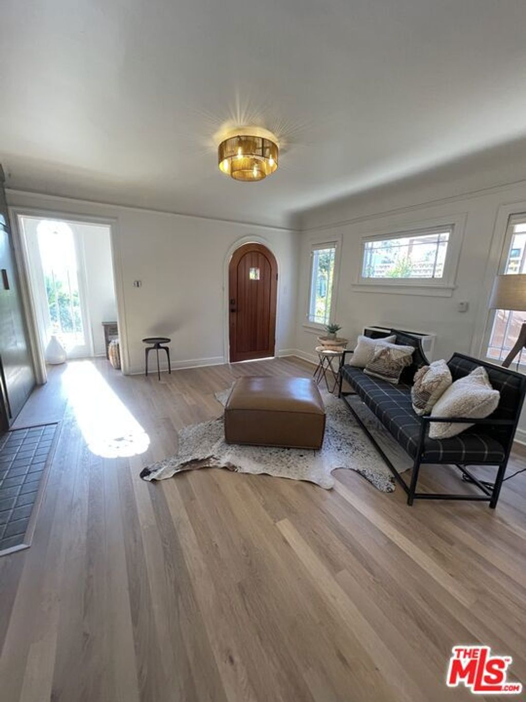 Photo of 1086 West Boulevard, Los Angeles, CA 90019 (MLS # 25574285)