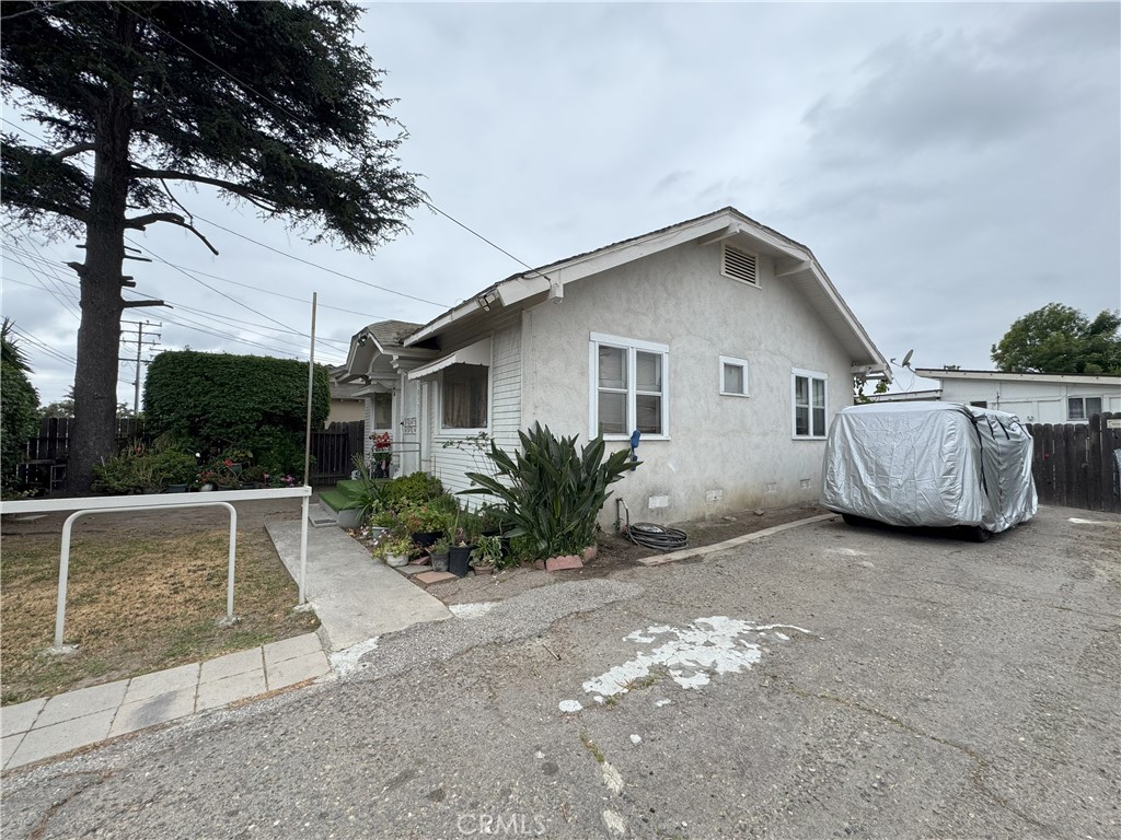 7232 Cerritos Avenue