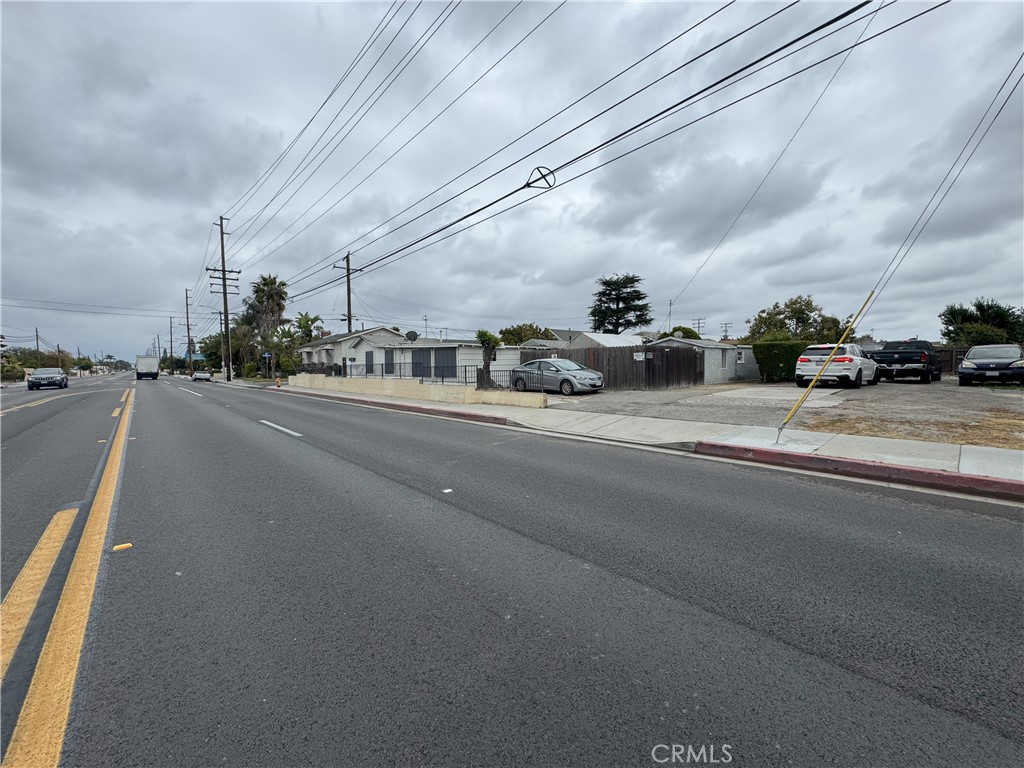 7232 Cerritos Avenue