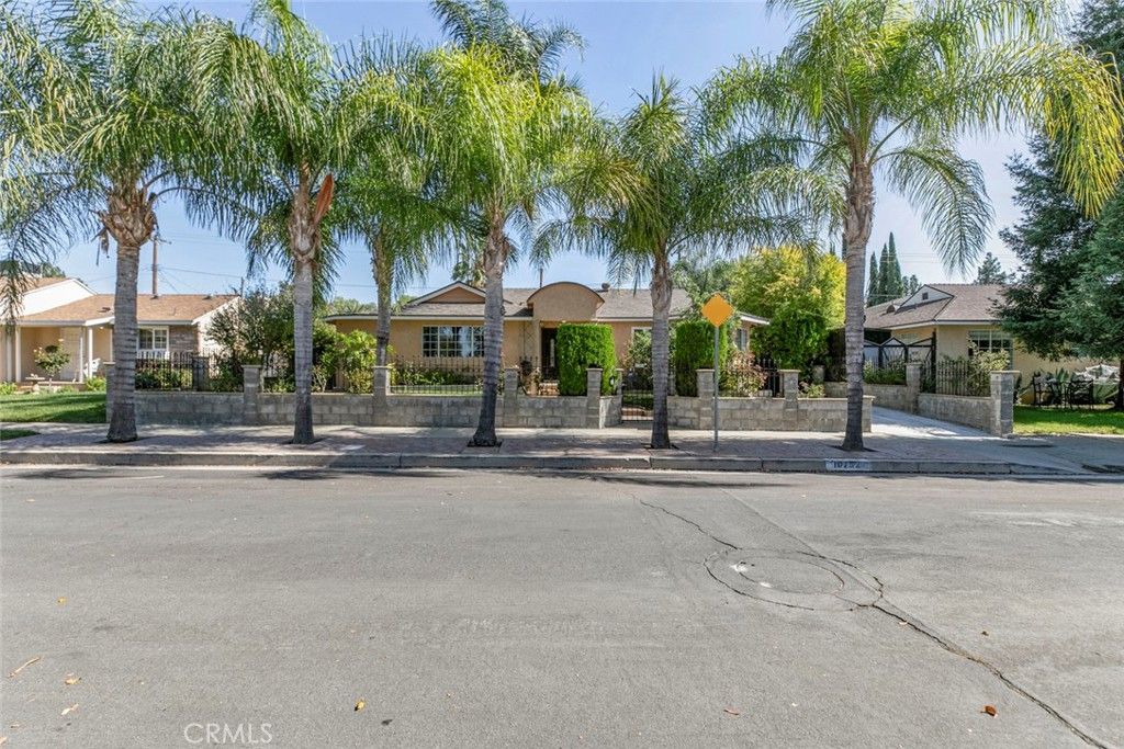 Photo of 10752 Gerald Avenue, Granada Hills, CA 91344 (MLS # GD25243229)