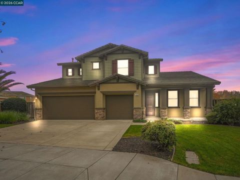 Photo of 929 Painted Shore Court Ct, Oakley, CA 94561 (MLS # 41136106)