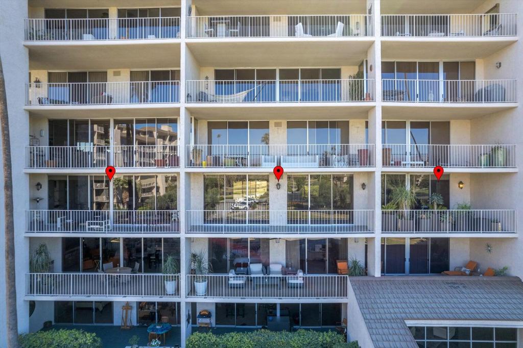 899 Island Drive 304