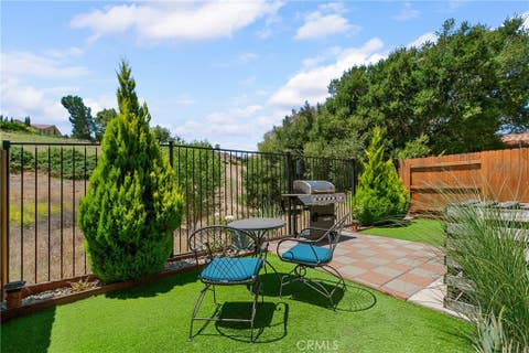 Tiny photo for 363 Calle De Pueblo, Templeton, CA 93465 (MLS # SC26135052)