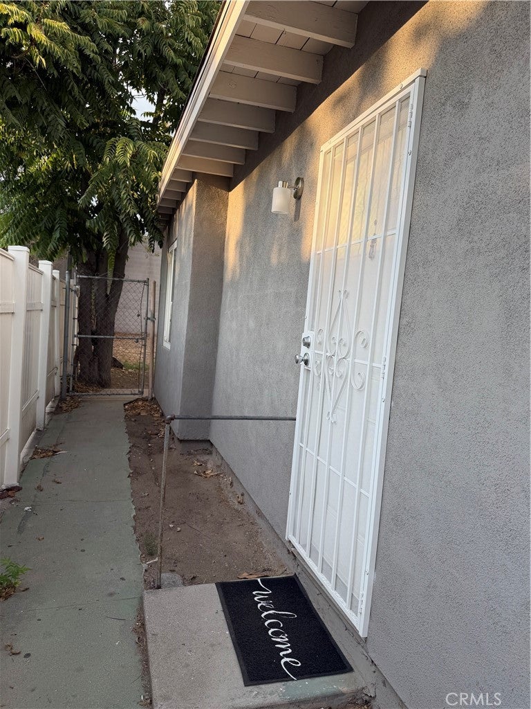 114 E Court