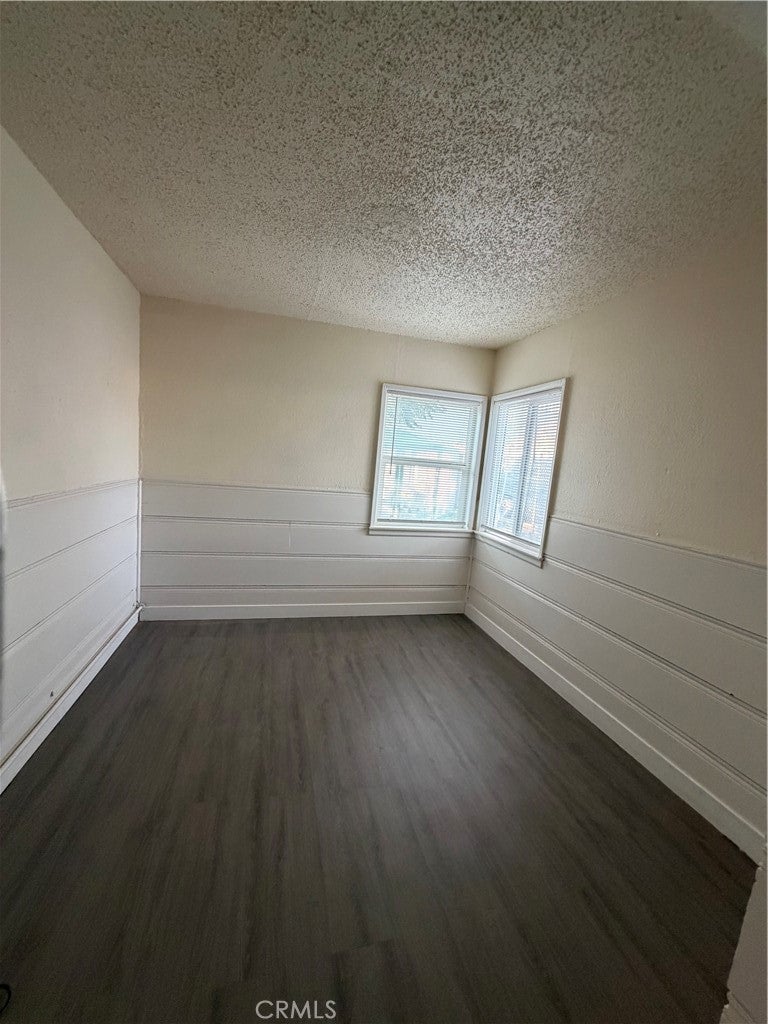 114 E Court