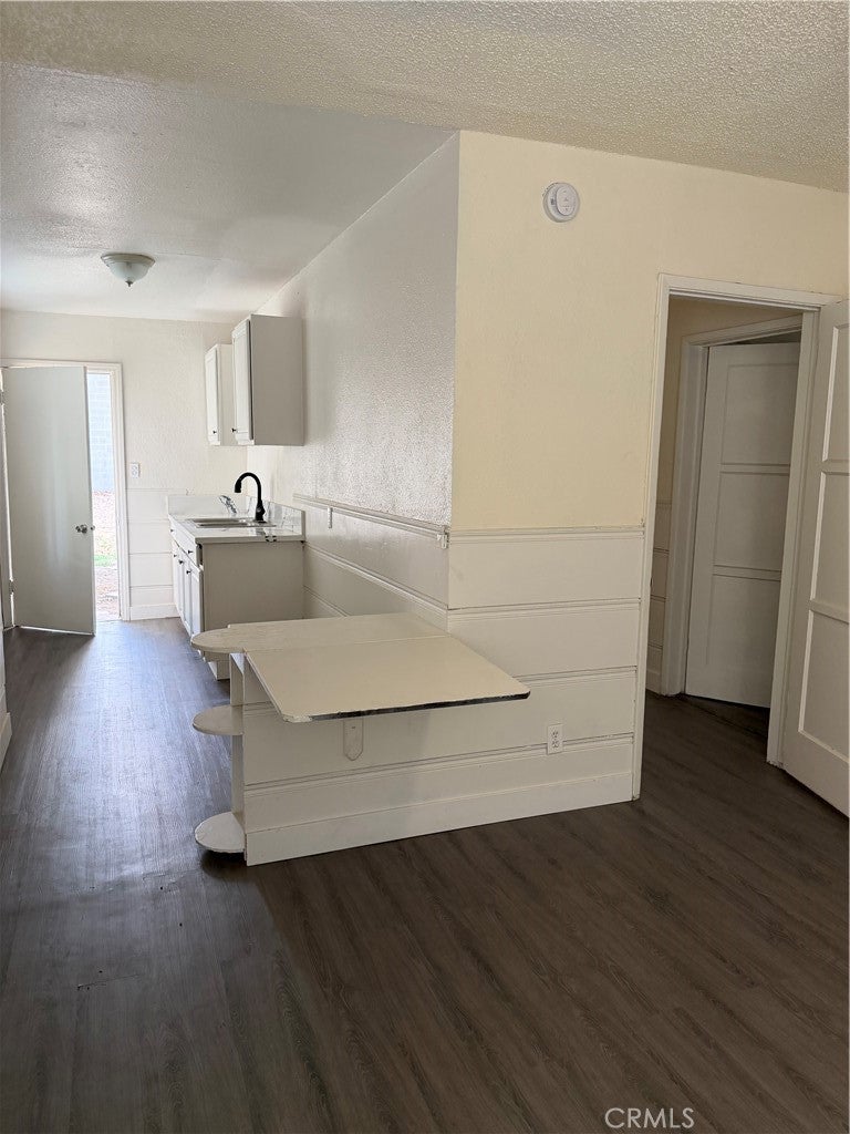 114 E Court