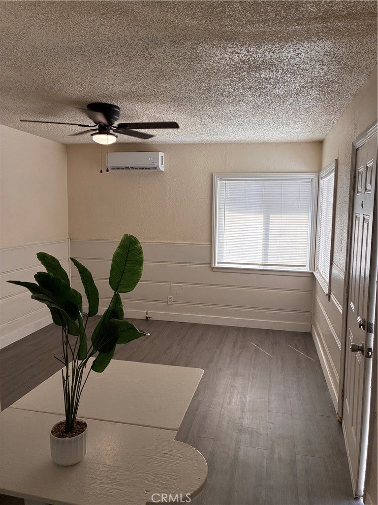 114 E Court