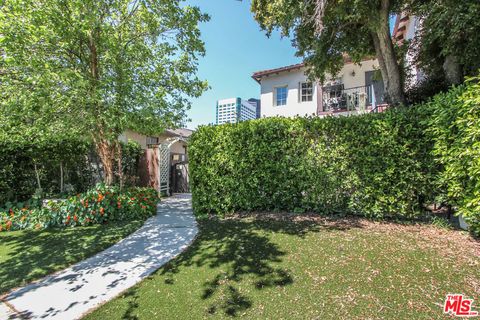 Photo of 223 N Cordova Street #1, Burbank, CA 91505 (MLS # 26847491)