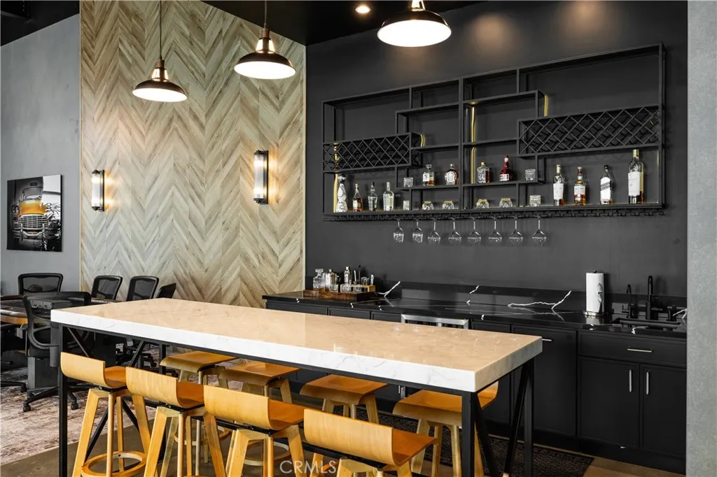 Irvine, California 91618, United States, ,Commercial,Active,233033