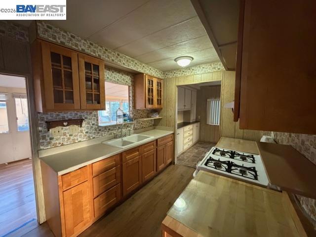 1200 1200 W Winton Ave