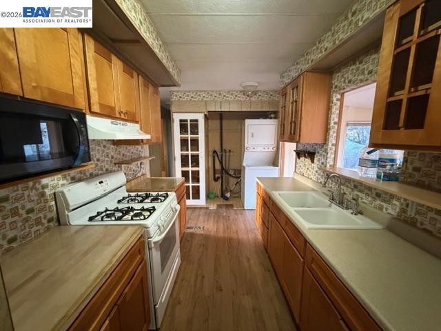 1200 1200 W Winton Ave