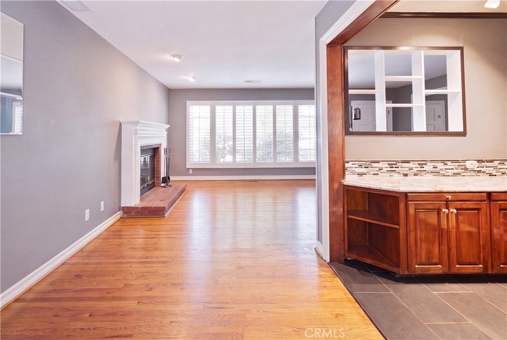 7032 Encino