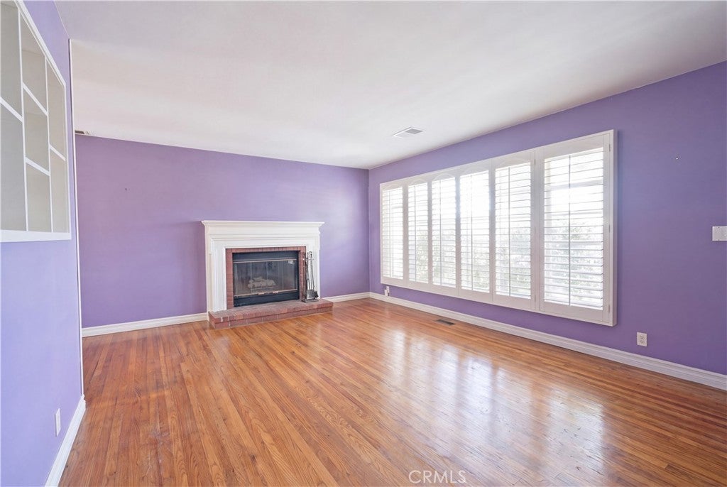 7032 Encino