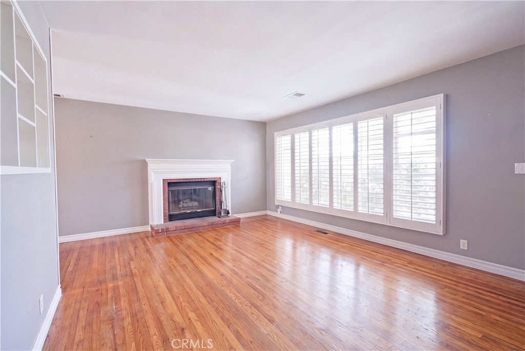 7032 Encino