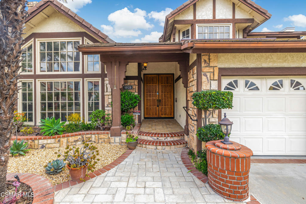 18128 Sandringham Court