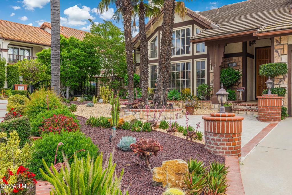 18128 Sandringham Court