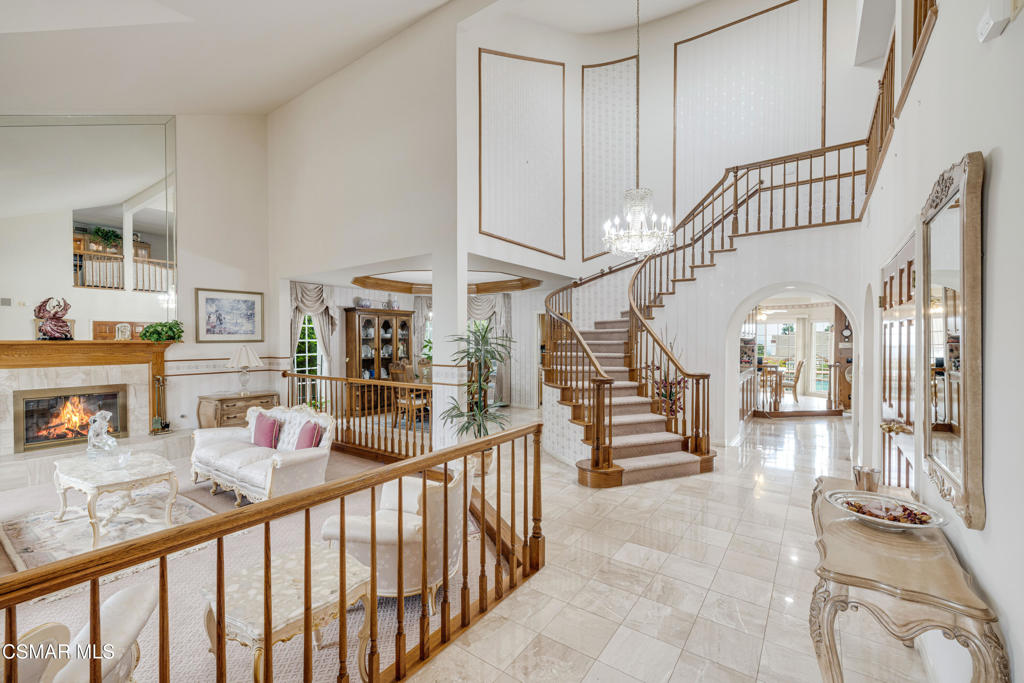 18128 Sandringham Court