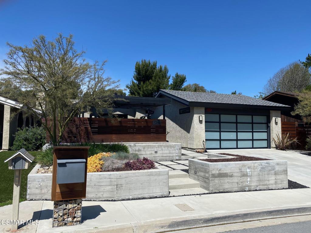 Enjoy golf course living with style in this fully renovated, single-story contemporary home on a quiet cul-de-sac. Custom kitchen, stainless appliances, designer features, no detail has been overlooked.