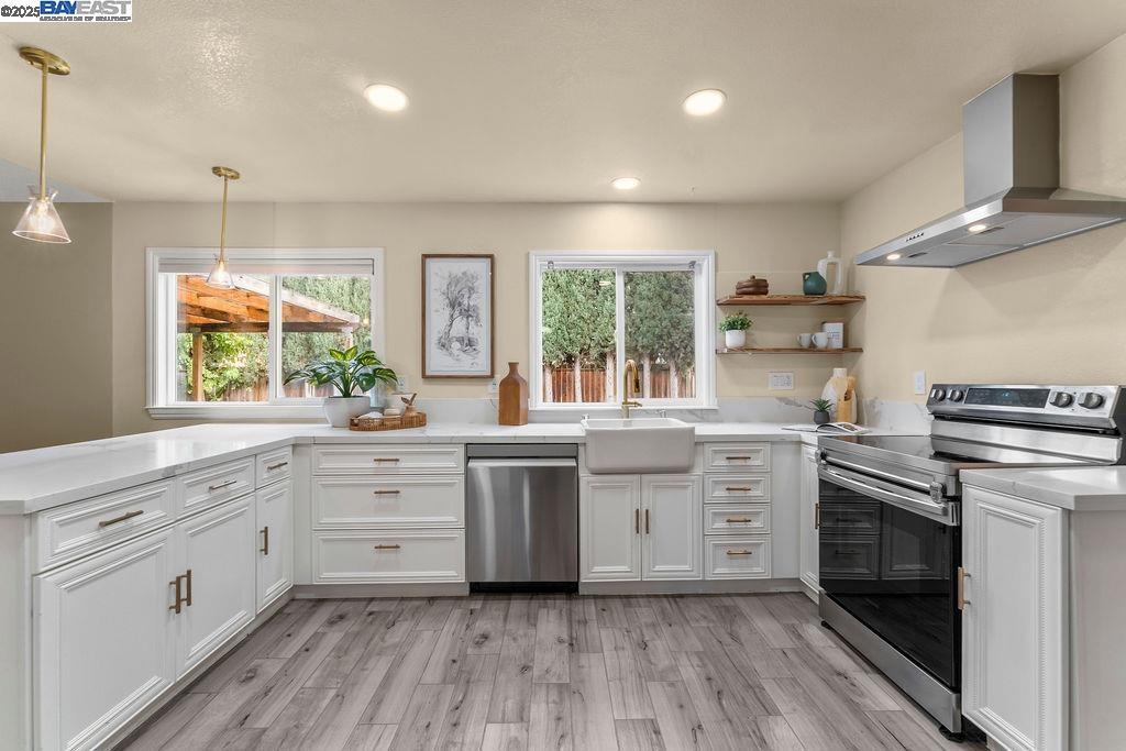 OAKLEY - Residential